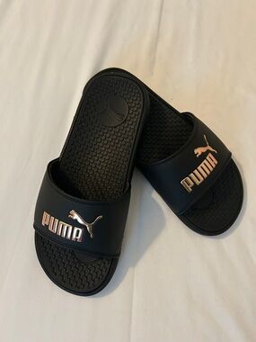 Puma Black Slide Sandals with Rose Gold Logo Women’s Size 7